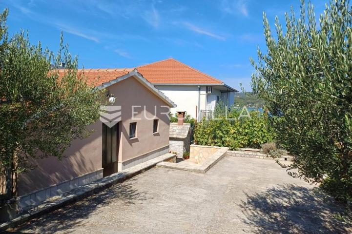 Šolta, Nečujam, samostojeća kuća s prekrasnim pogledom na more