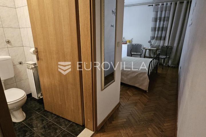 Hvar, Jelsa, stambeno poslovni kompleks idealan za investiciju 