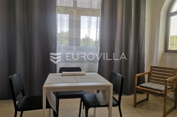 Hvar, Jelsa, stambeno poslovni kompleks idealan za investiciju 