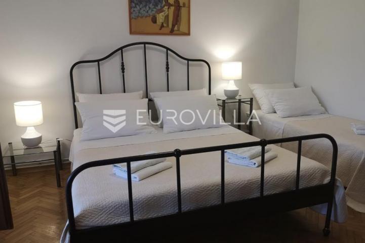 Hvar, Jelsa, stambeno poslovni kompleks idealan za investiciju 
