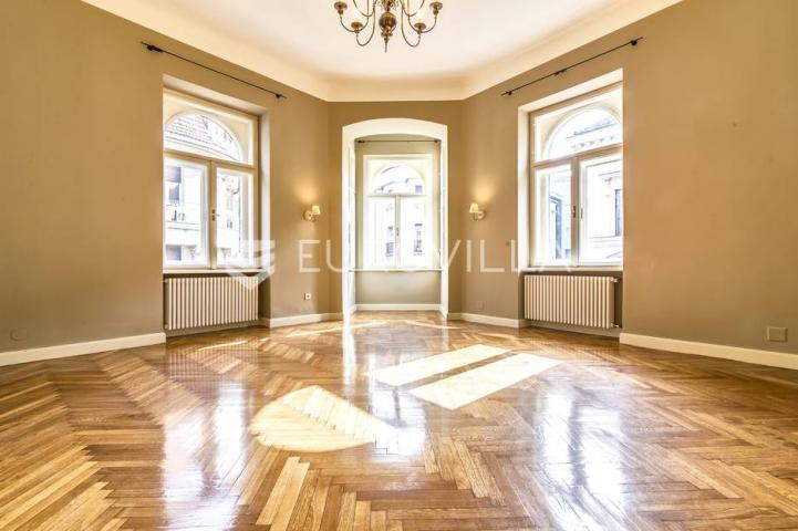 Petrinjska kraj Trga Bana Jelačića luksuzan stan 160m2