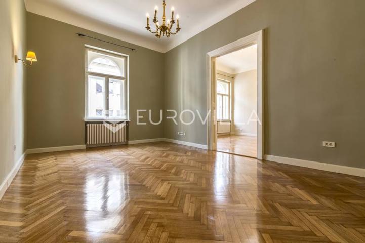 Petrinjska kraj Trga Bana Jelačića luksuzan stan 160m2