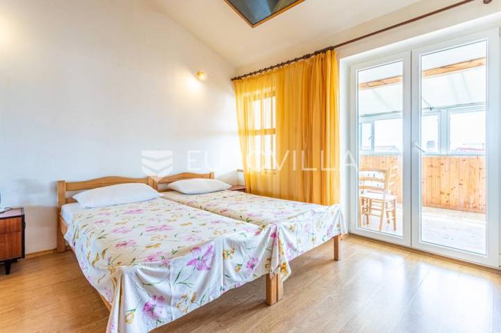 Vodice, trosoban stan s pogledom na more