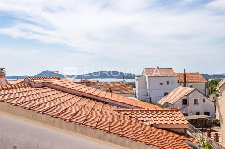  Vodice, trosoban stan s pogledom na more