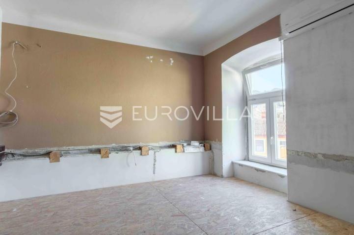 Istra, Pula, stan 48 m² u Šijani s dodatnom vrijednošću, dva poslovna prostora