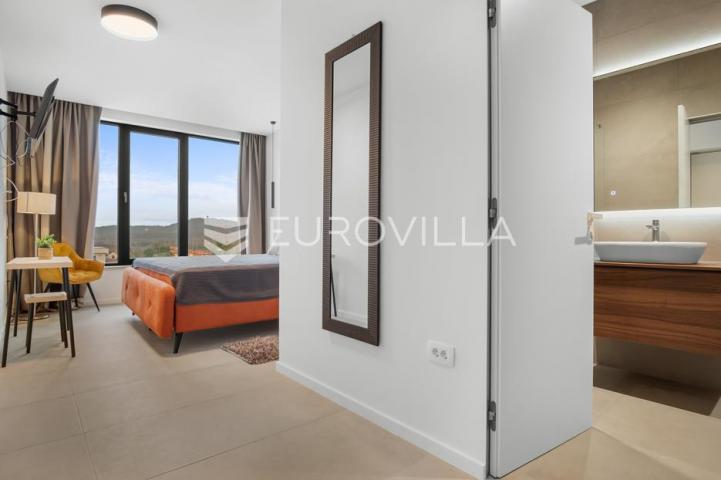 Istra, Rovinjsko Selo, jedinstvena katnica 250 m²