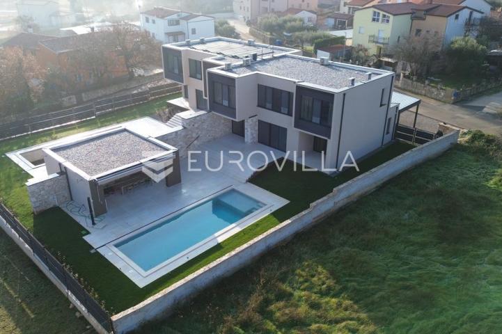 Istra, Rovinjsko Selo, jedinstvena katnica 250 m²