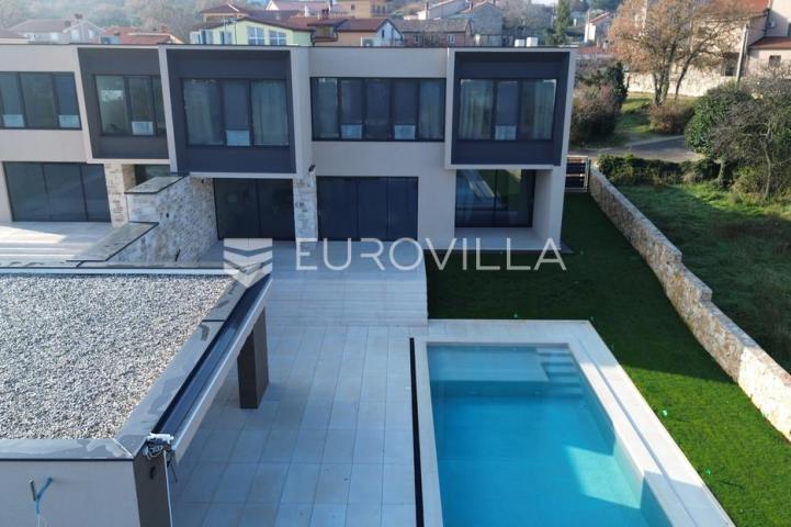 Istra, Rovinjsko Selo, jedinstvena katnica 250 m²