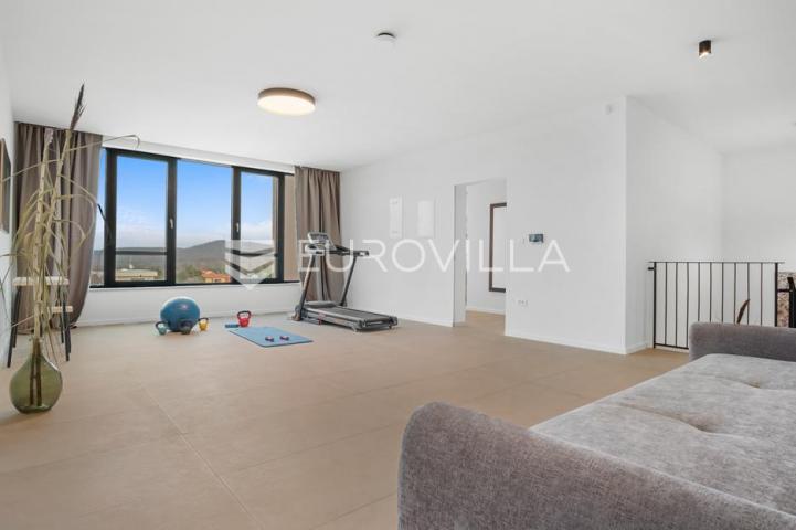 Istra, Rovinjsko Selo, jedinstvena katnica 250 m²