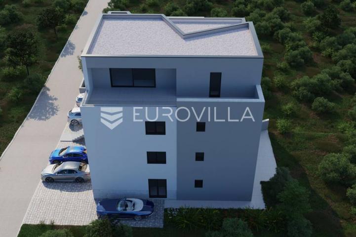 Pag, Mandre, Trosoban stan 75 m² na 3. katu sa terasom 44 m², NOVOGRADNJA