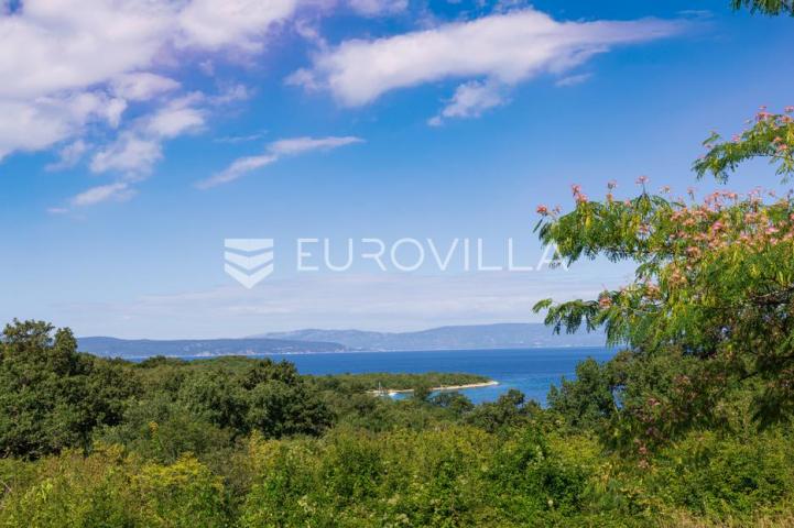 Otok Krk, Njivice, unikatna kamena vila 1. red do mora 300 m²