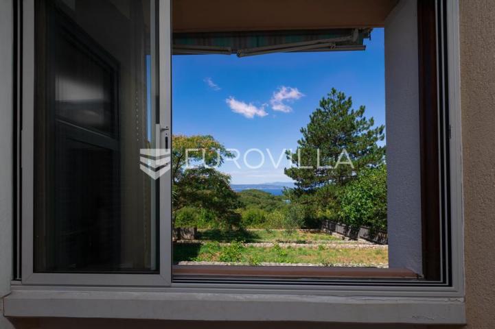Otok Krk, Njivice, unikatna kamena vila 1. red do mora 300 m²