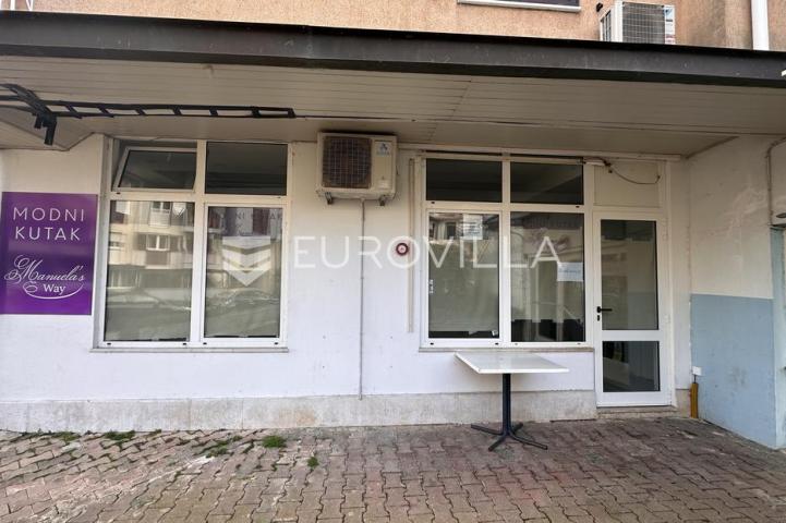 Istra, Rovinj, poslovni prostor na frekventnoj lokaciji 74,57 m²