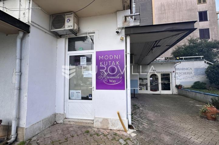 Istra, Rovinj, poslovni prostor na frekventnoj lokaciji 74,57 m²
