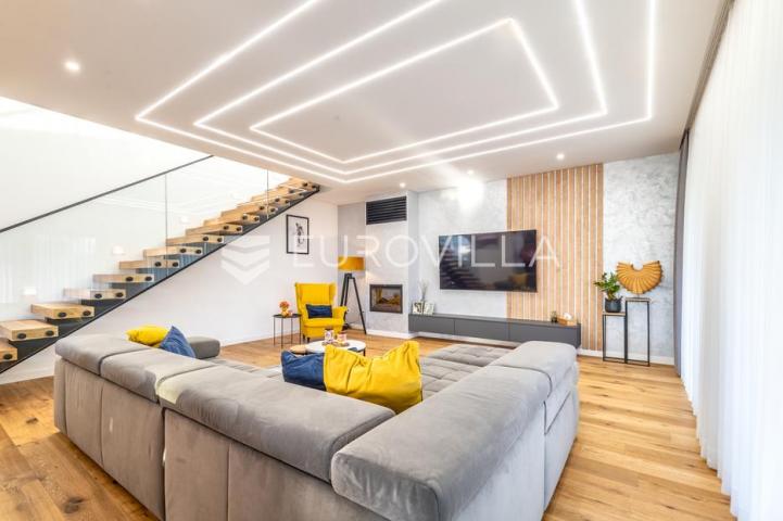 Zaprešić, Kalamiri, moderna novoizgrađena kuća na odličnoj lokaciji, 330 m2