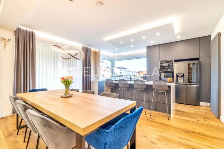 Zaprešić, Kalamiri, moderna novoizgrađena kuća na odličnoj lokaciji, 330 m2