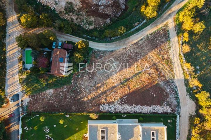 Istra, Bale, atraktivno građevinsko zemljište (2 parcele) 2177 m2