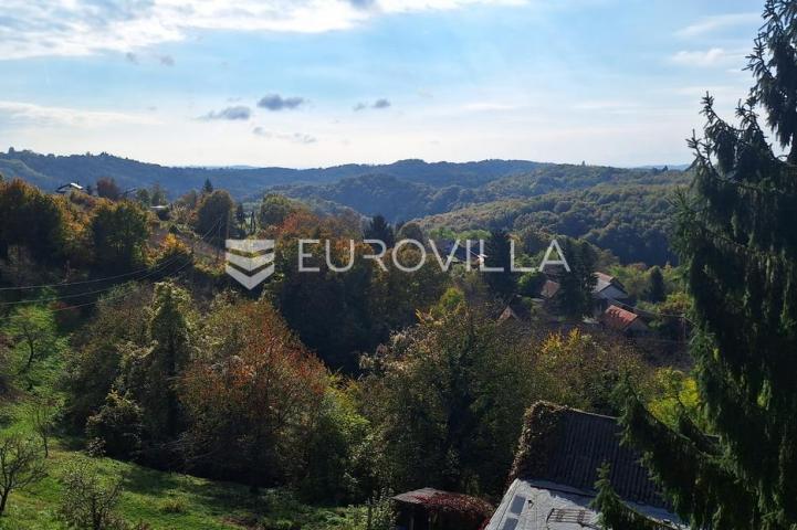 Krašić, kuća 230 m², 7215 m² zemljišta