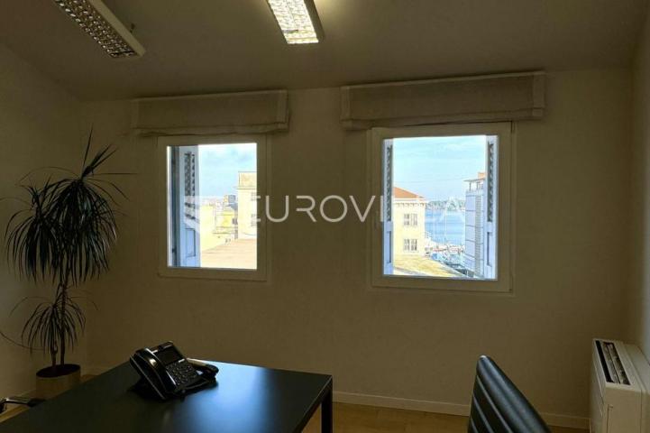 Istra, Pula, strogi centar, jednosoban stan s pogledom na more