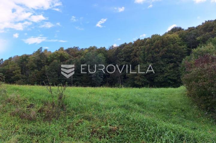 Duga Resa, Belavići, građevinsko zemljište 1687 m², mirna lokacija