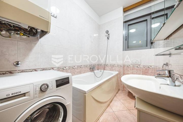 Zagreb, Jordanovac,  prekrasan peterosoban stan 230 m2 s garažom i parkirnim mjestom