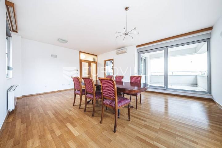 Zagreb, Jordanovac,  prekrasan peterosoban stan 230 m2 s garažom i parkirnim mjestom