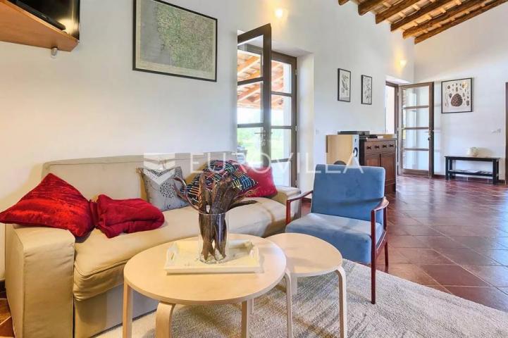 Istra, Bale, vila s bazenom na imanju od 30.000 m2 u osami