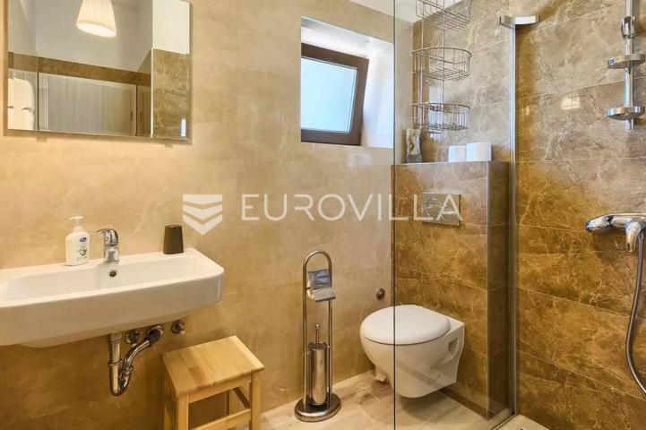 Istra, Bale, vila s bazenom na imanju od 30.000 m2 u osami