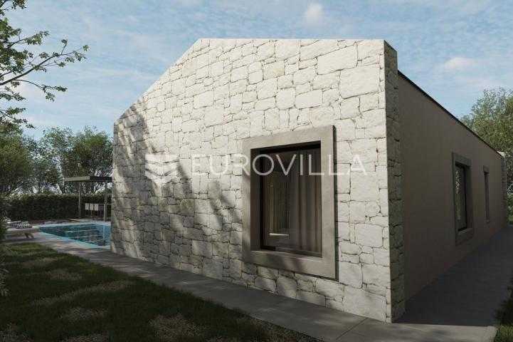 Istra, Poreč, građevinsko zemljište s građevinskom dozvolom, 735 m2 