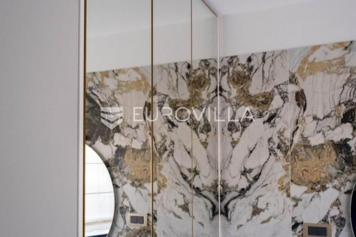 Opatija, prekrasan penthause 228 m² s besprijekornim pogledom