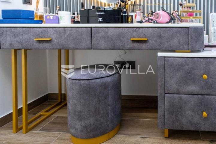 Opatija, prekrasan penthause 228 m² s besprijekornim pogledom