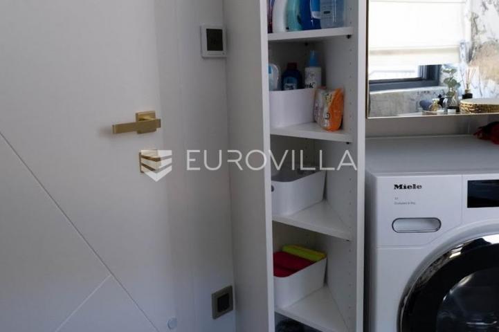 Opatija, prekrasan penthause 228 m² s besprijekornim pogledom