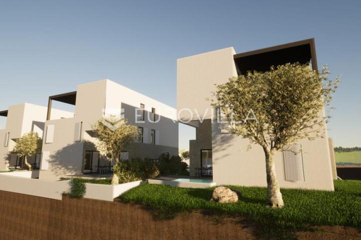 Vodice, NOVOGRADNJA, moderan dvosoban stan s bazenom, 90,13 m²