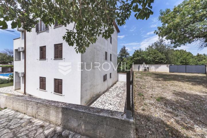 Medulin, Banjole, ekskluzivna apartmanska kuća 150 m od mora