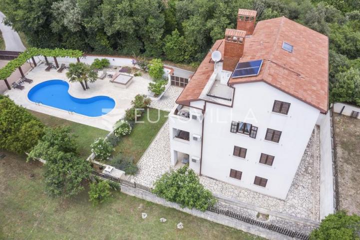 Medulin, Banjole, ekskluzivna apartmanska kuća 150 m od mora