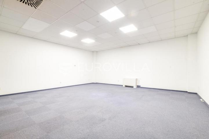 Zagreb, Žitnjak, Slavonska, uredski poslovni prostor 1.100 m²