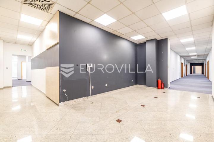 Zagreb, Žitnjak, Slavonska, uredski poslovni prostor 1.100 m²