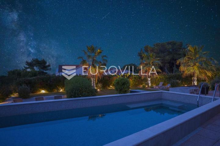 Hvar, Basina, jedinstvena mediteranska kuća na atraktivnoj lokaciji 