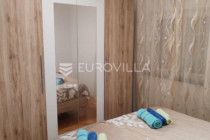 Istra, Tinjan, samostojeća kuća s bazenom i okućnicom 350m2
