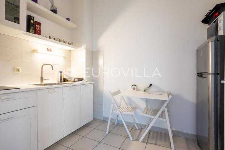 Split, Firule, reprezentativan ured na odličnoj lokaciji, 128 m², prodaja