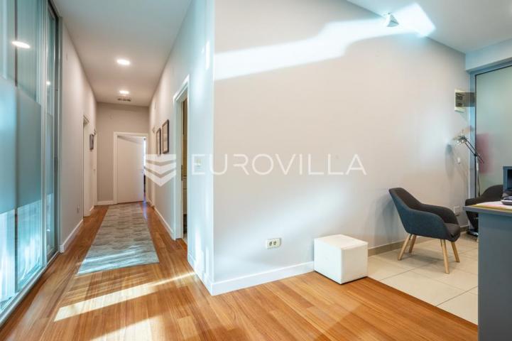 Split, Firule, reprezentativan ured na odličnoj lokaciji, 128 m², prodaja