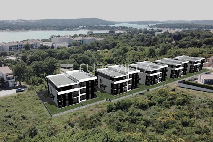 Istra, Medulin, dvosoban stan s vrtom 300 m od mora