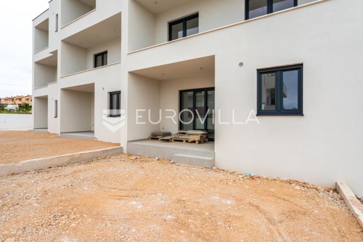 Vodice, prostran trosoban stan, 125,82 m²