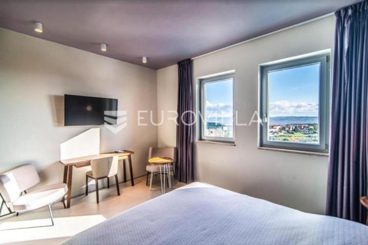 Istra, Buje, eskluzivna villa s prekrasnim pogledom na more 