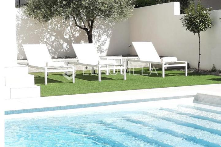 Zadar, Borik, Luksuzna stambena zgrada sa 2 bazena u funkciji turizma