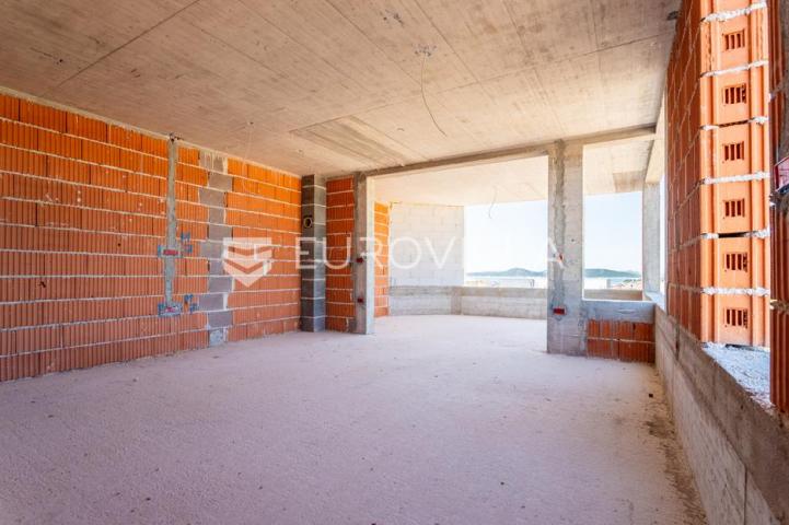 Vodice, lijep dvosoban stan s pogledom na more, 97,28 m²