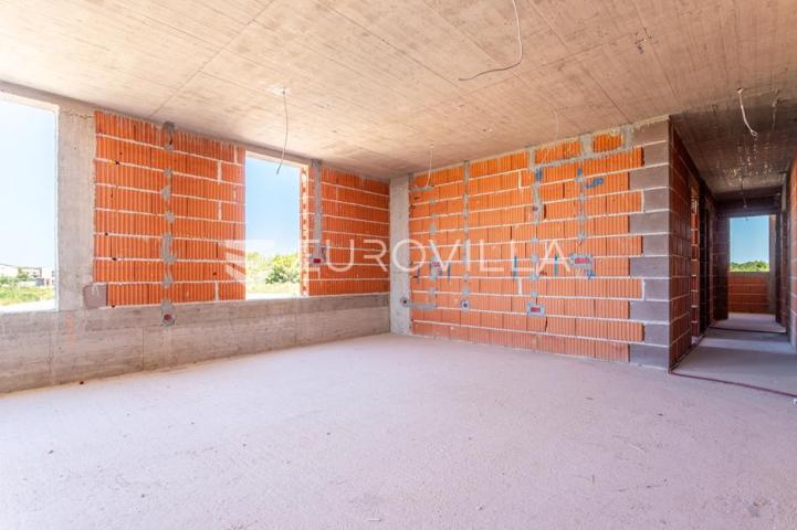 Vodice, lijep dvosoban stan s pogledom na more, 97,28 m²