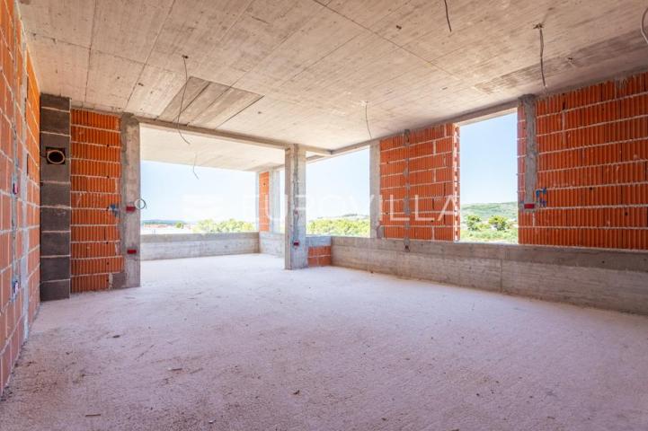 Vodice, lijep dvosoban stan s pogledom na more, 97,28 m²