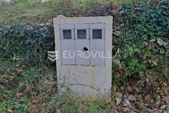 Vižinada, Brig, građevinsko zemljište s projektom i ishodovanom građevinskom dozvolom