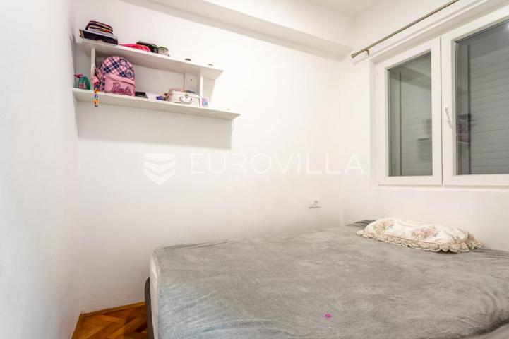 Vodice, apartmanska kuća – idealna investicija za turizam!